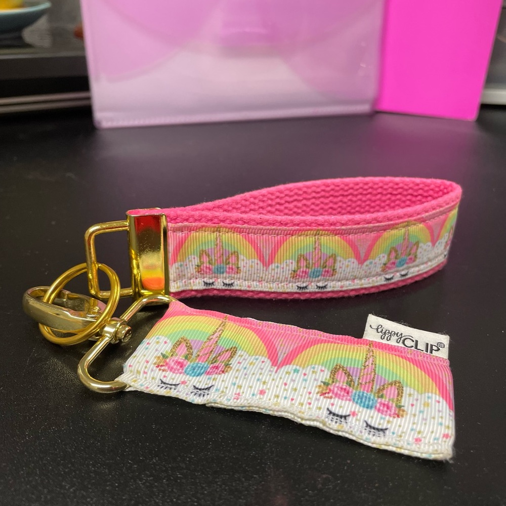Lippy Clip set, bright pink unicorn!